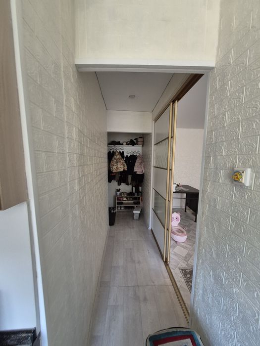 Продам 3 комнытый квартира