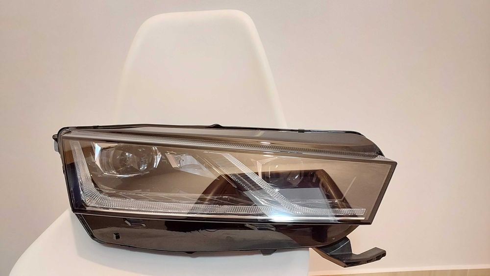 far dreapta skoda octavia 4 LED complet echipat