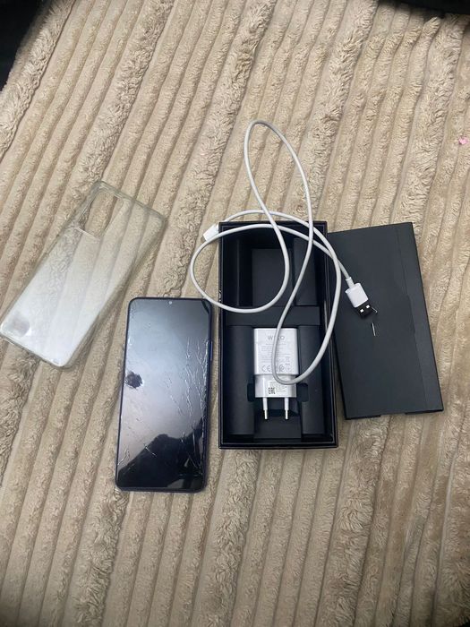 Телефон wiko 10 .