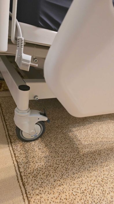 Кровать медицинская