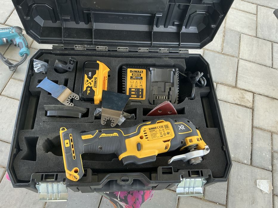Vind dewalt 2025  DCS356NT la cutie cu acum 5 ah