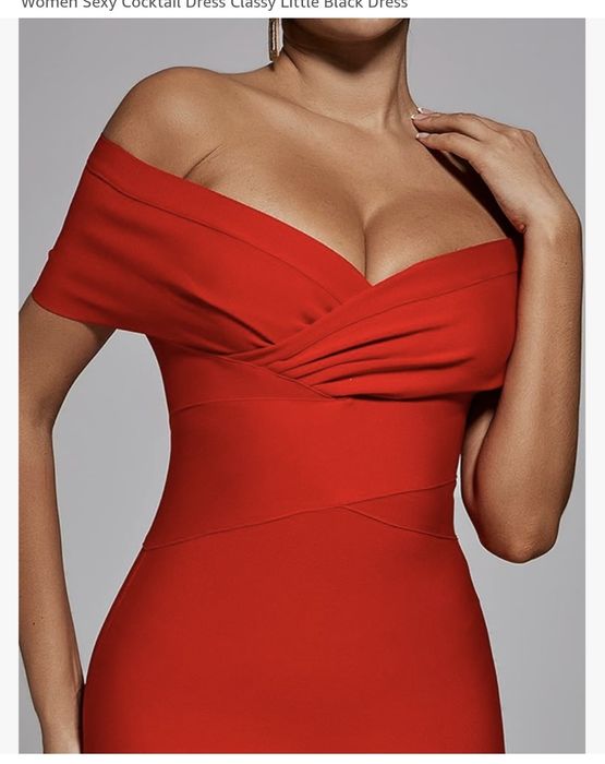 Чисто нова рокля размер С Bella Barnet