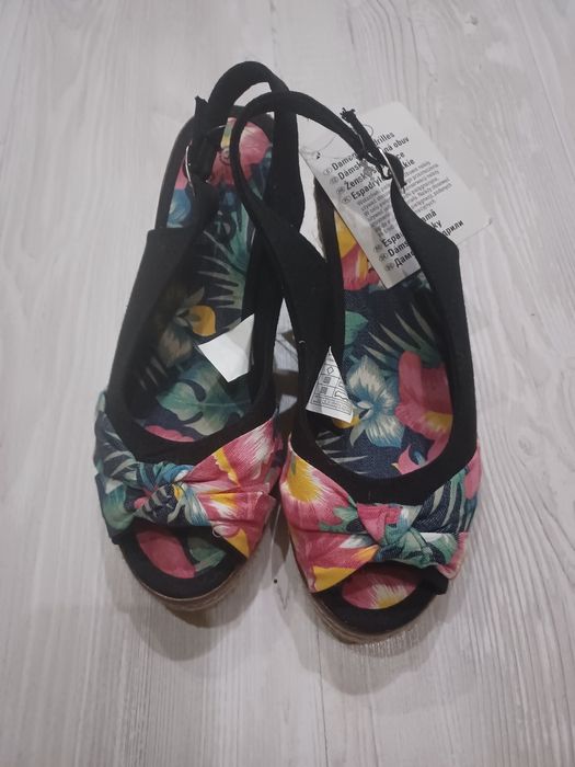 Дамски еспадрили