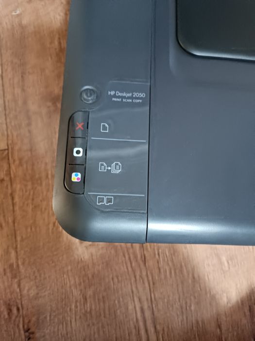 Продам принтер hp Deskjet 2050
