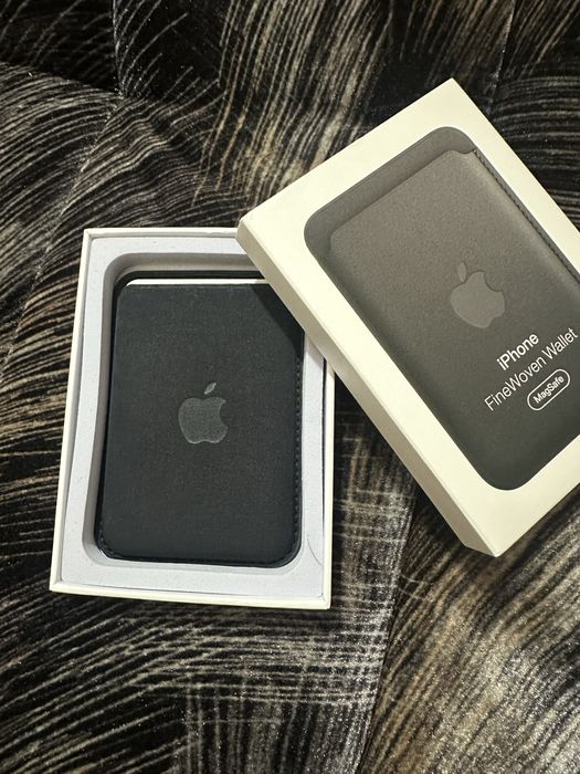 Apple MagSafe Wallet