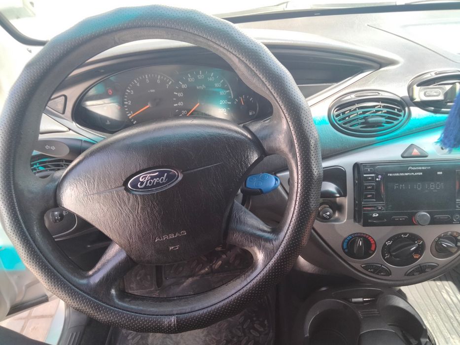 Форд фокус 1. 2004 г.