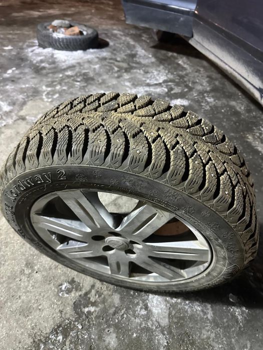 Продам новые зимние шины с дисками