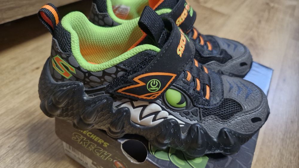 Светещи маратонки Skechers 28н-стелка 18см