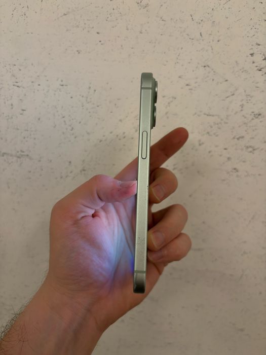 IPhone 15 Verde Green 128 GB Neverlocked 93% baterie