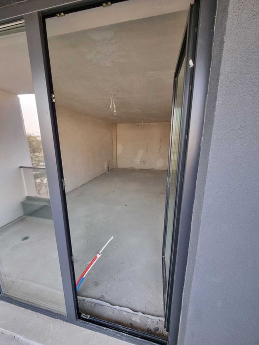 Продава се 2-стаен апартамент в кв. Кръстова вада