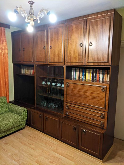 Шкаф секция за дневна хол етажерка отлична