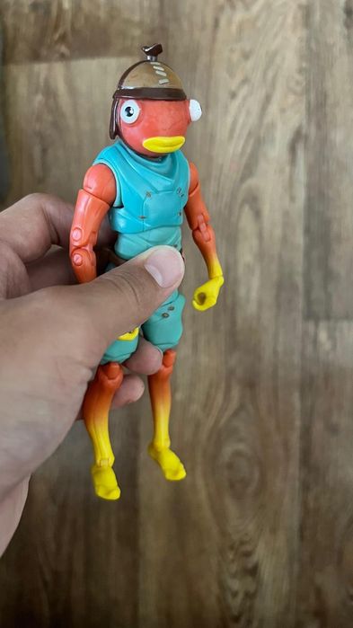 Карась фигурка от EPIC GAMES