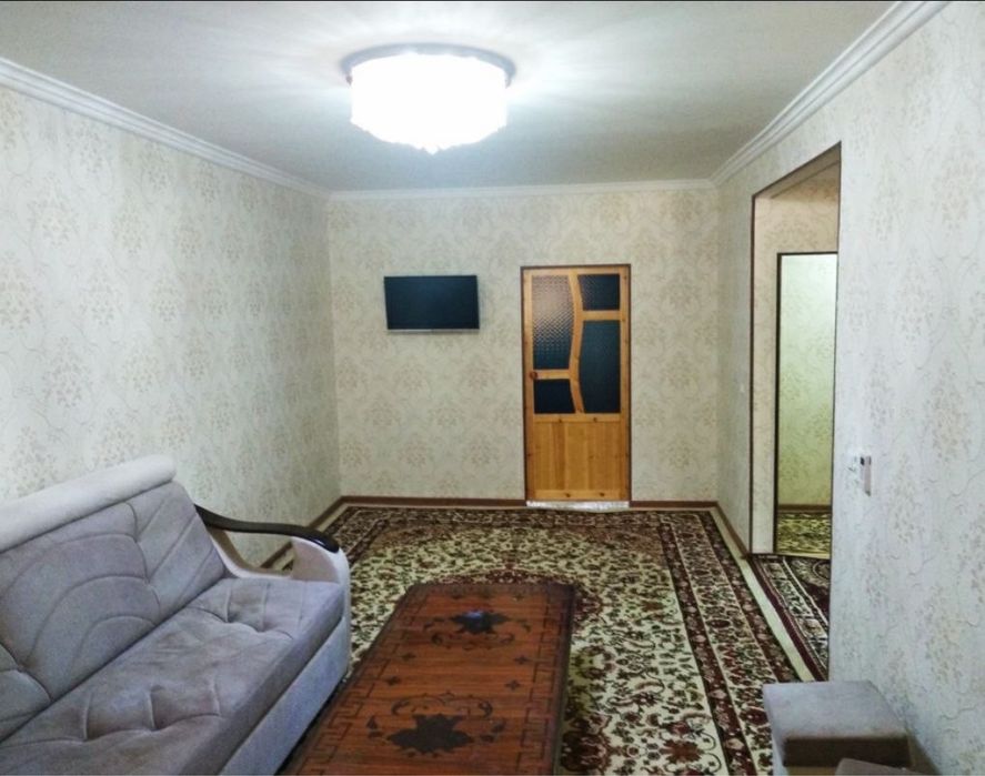 4 каватли домнинг 1 каватида 2 хонали люкс квартира ижарага берилади