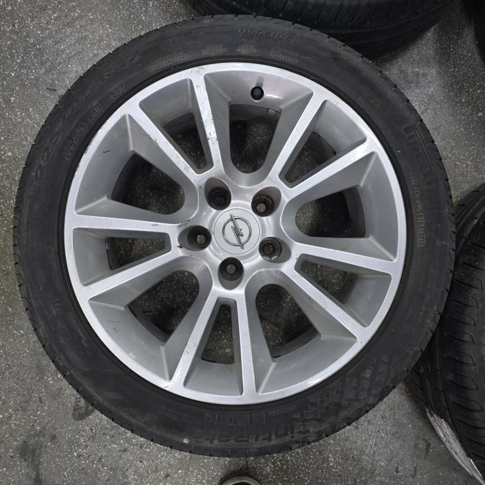 Jante de Opel cu amvelope 225/45/17 de vara Pirelli
