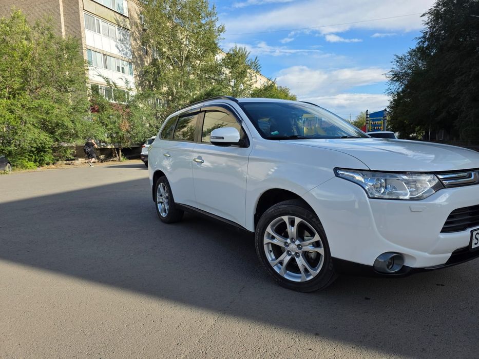 Продам кроссовер Mitsubishi