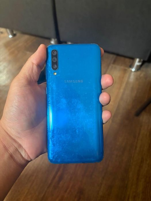 Продам Samsung A50
