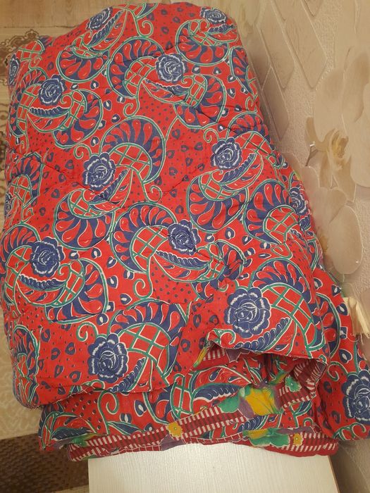 Көрпе тёплая в хорошем состоянии.