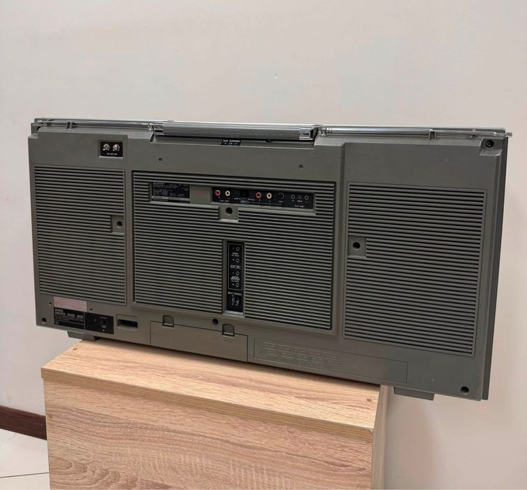 ТОП ретро радиокасетофон SHARP GF-767 Z Boombox - профилактиран