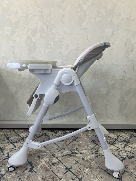 Детский стульчик для кормления