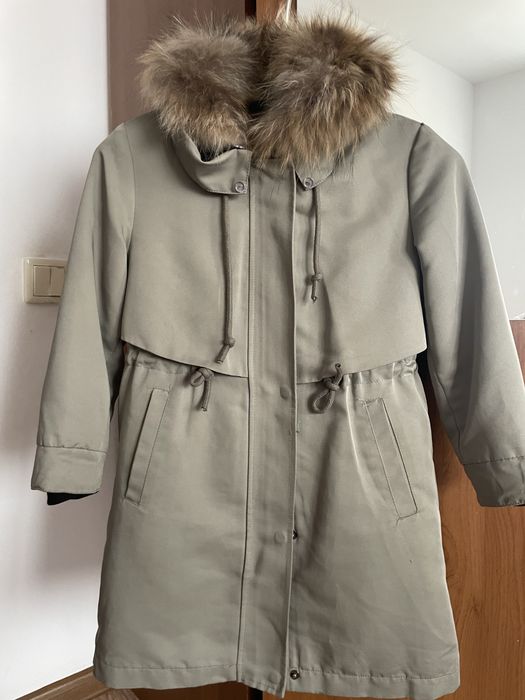 Продам парку для девочки