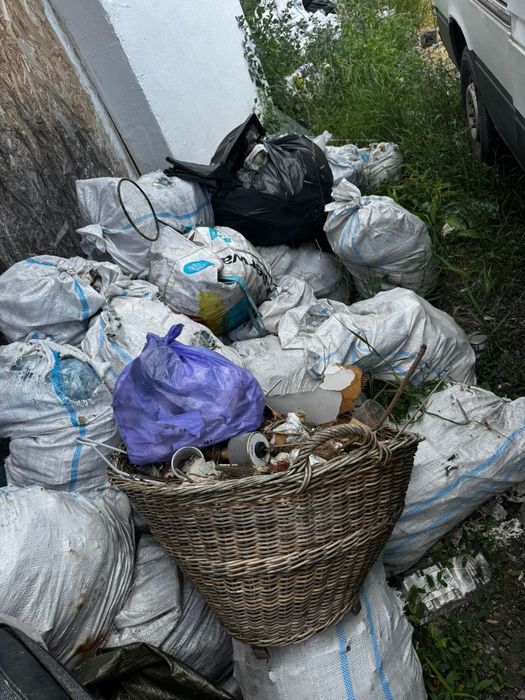 Execut debarasari ridicăm deșeuri moloz vegetale textile etc