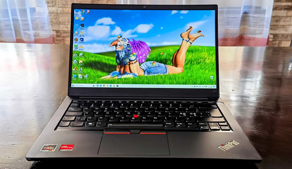 Продавам Гаранционнен Lenovo ThinkPad E14/IPSматFHDсKам/6x2.3ghzThr/8gb/nVme256gb/AmdRadeon/СветКB/6чБ