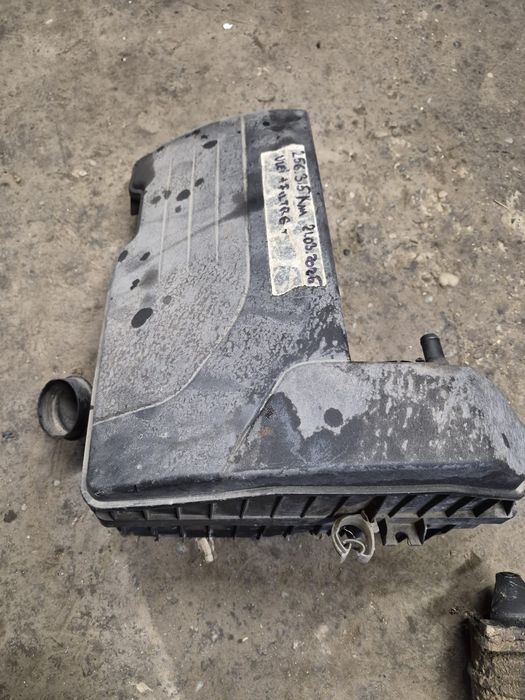 Carcasa filtru aer Dacia Logan 2011 Berlina 1.2 benzina