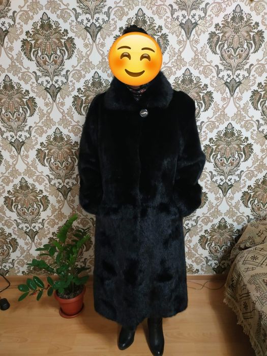 Норковая шуба черного цвета