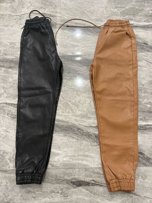 Брюки джоггеры с карманами