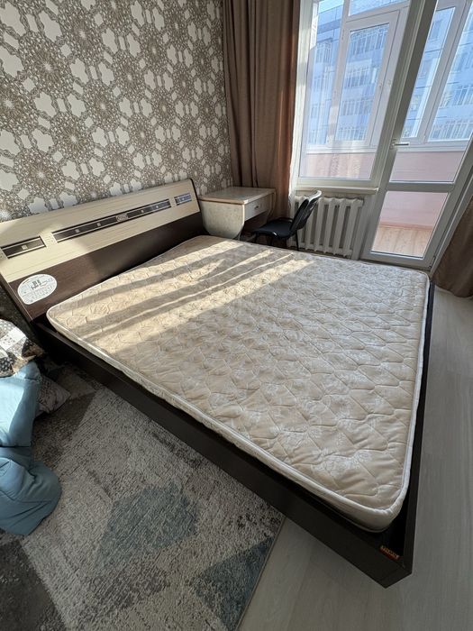 Продам матрас пружинный