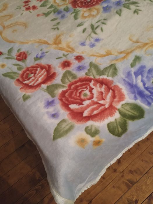 Двулицево шалте за спалня