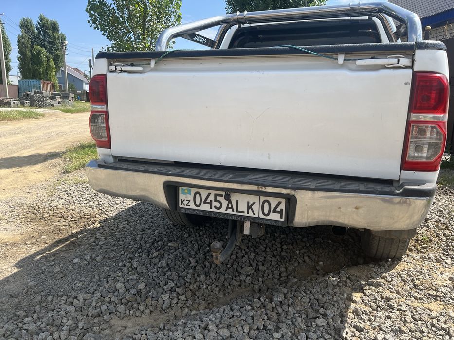 Хайлюкс срочно!!!