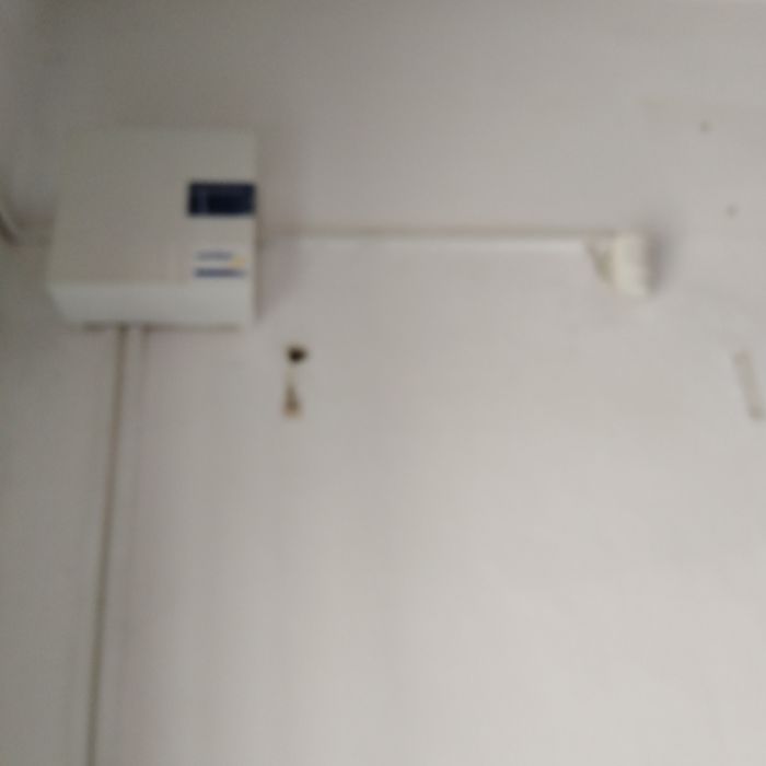 Alarma apartament magazin cu senzori de miscare sí efractie intrare