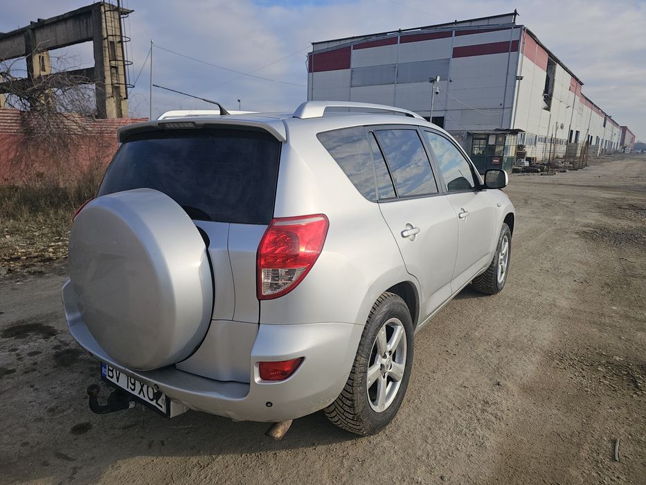 Toyata rav4  benzină +gpl