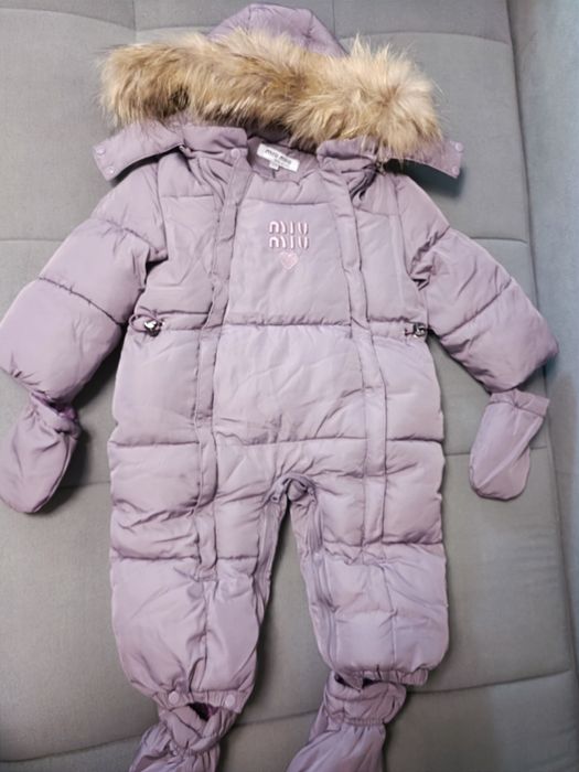 Продам комбинезон для девочки.