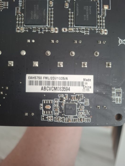 Vând sistem pc asus