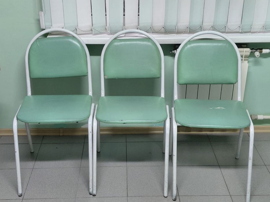 Срочно продам стулья