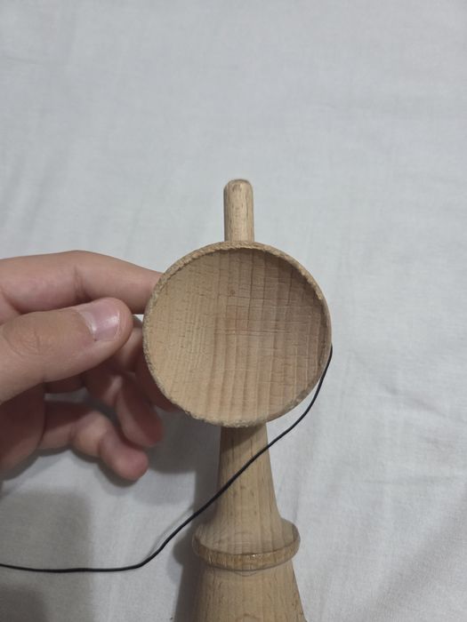 Kendama ( ken broken shape si tama one kendama)