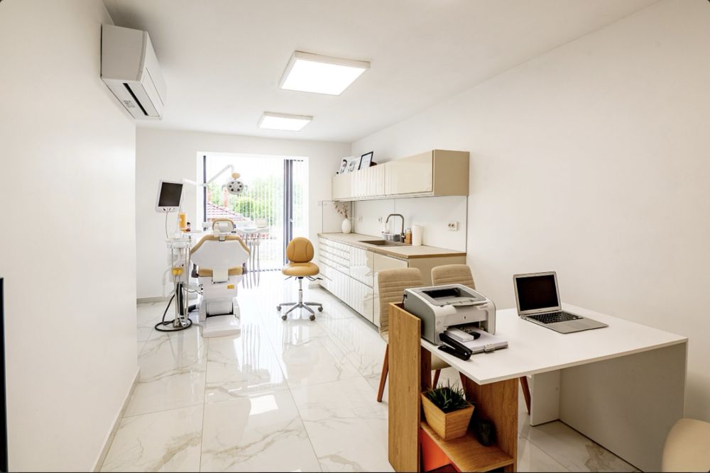 Дава се под наем Офис в Пловдив, Каменица 1 - 40 кв.м за 408 € - Снимка #2