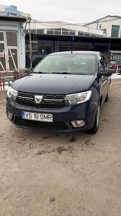 Vând Dacia Logan