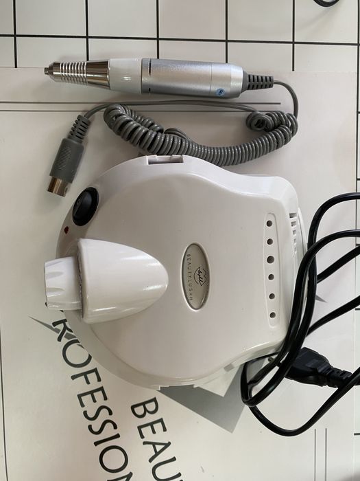 Електрическа пила - Бяла