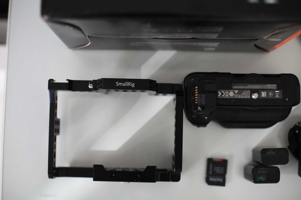 Sony A7 II + SmallRig Cage + VG-C2EM Grip + КАТО НОВ, 10 248 кадъра
