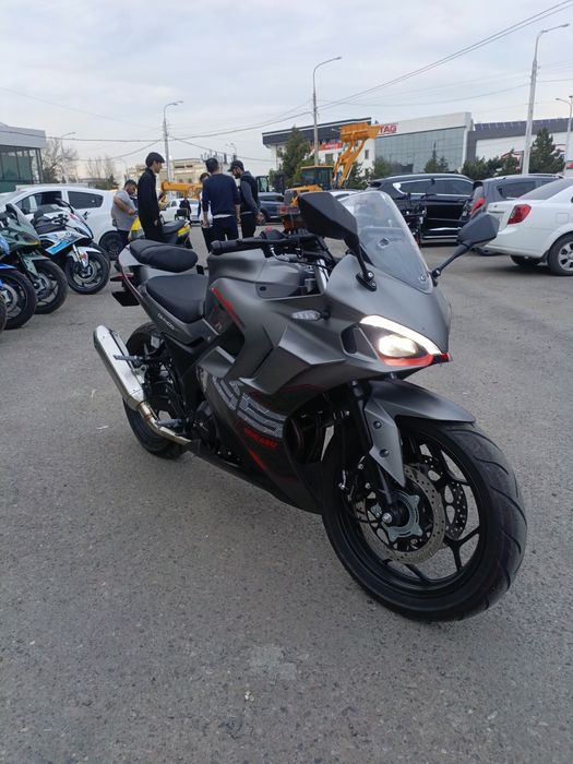 Ducati Panigale 400cc в сером окрасе