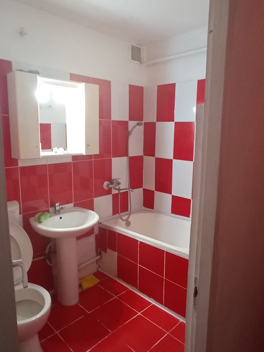 Garsoniera de închiriat