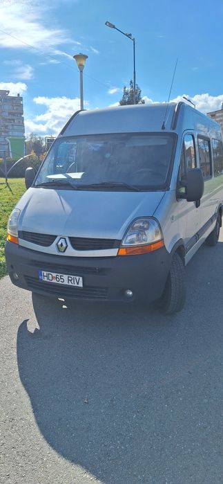 Vând Renault master