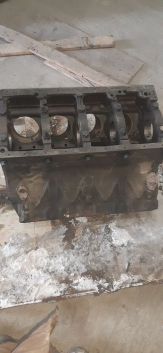 Продам блок цилиндров с распредвалом евро1