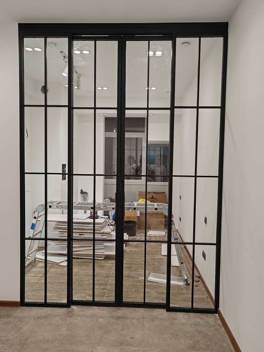 Лофт двери стеклянные. Распашные, раздвижные, гармошки, каскадные.