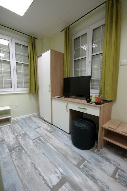 Продава се Хотел в Габрово, Център - 200 кв.м за 1250 €/кв.м - Снимка #12