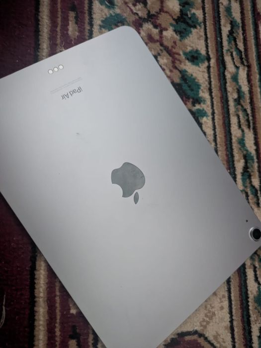 Продам Ipad Air m2 11