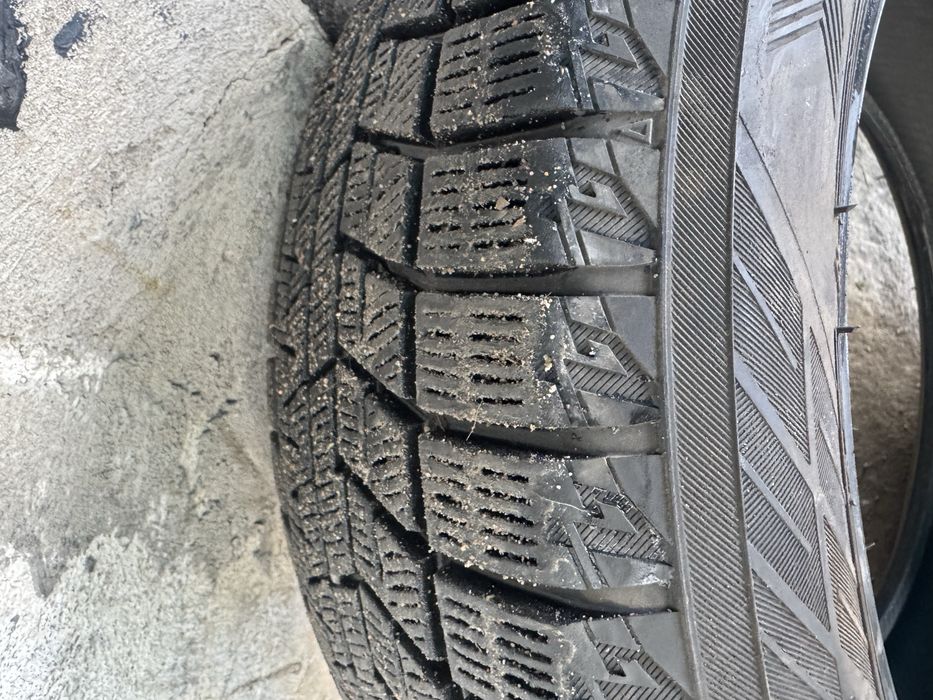 Продается Шины  205/55.R16